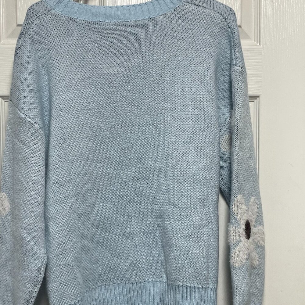 sweater - Picture 2 of 6